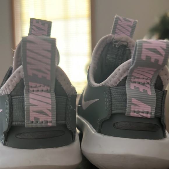 EUC Nike Flexrunner size 3 - Picture 2 of 2
